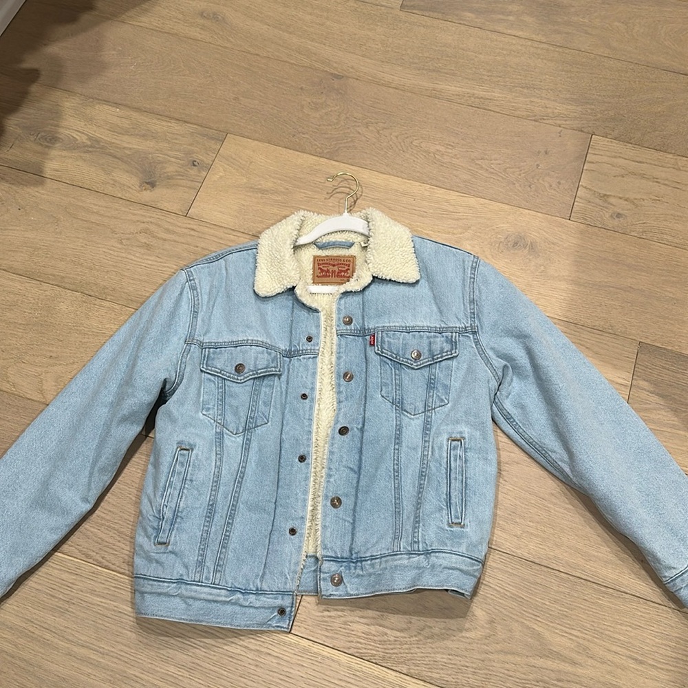 Levi’s trucker jacket